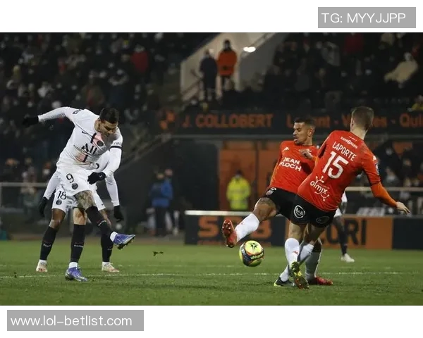 英超激战巴黎圣日耳曼逆转波尔图神扑时刻点燃全场激情