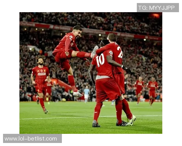 德甲精彩对决那不勒斯大胜巴黎圣日耳曼红牌事件引发全场热议